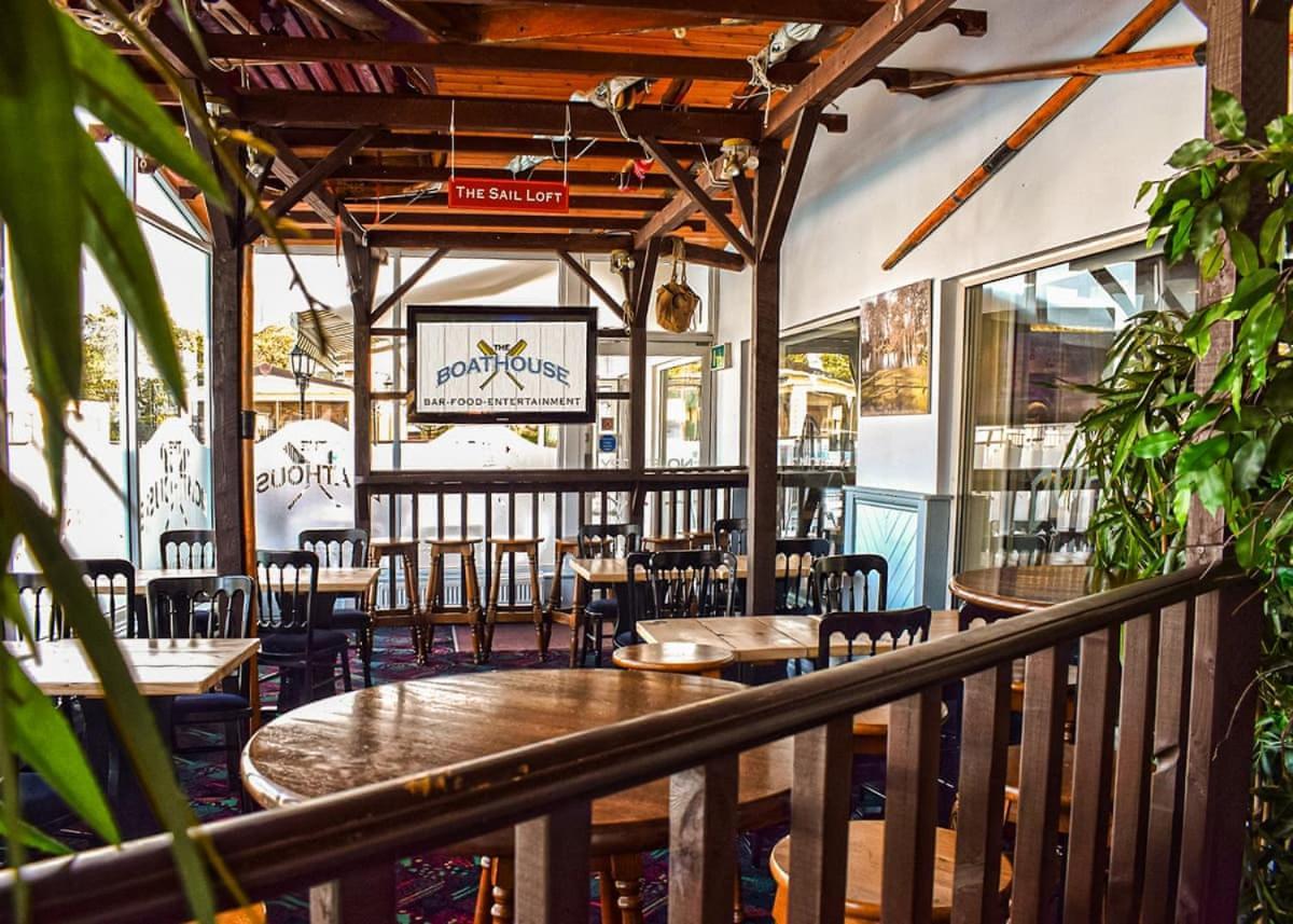 伯翰姆昂斯 Lakeside Holiday Park酒店 外观 照片